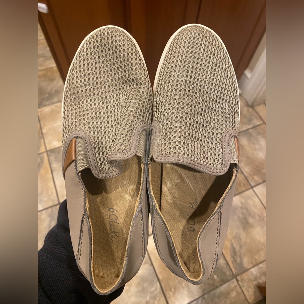 Olukai pehuea shoes.
